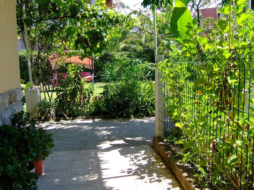 Holiday Home Vesna بودفا الغرفة الصورة